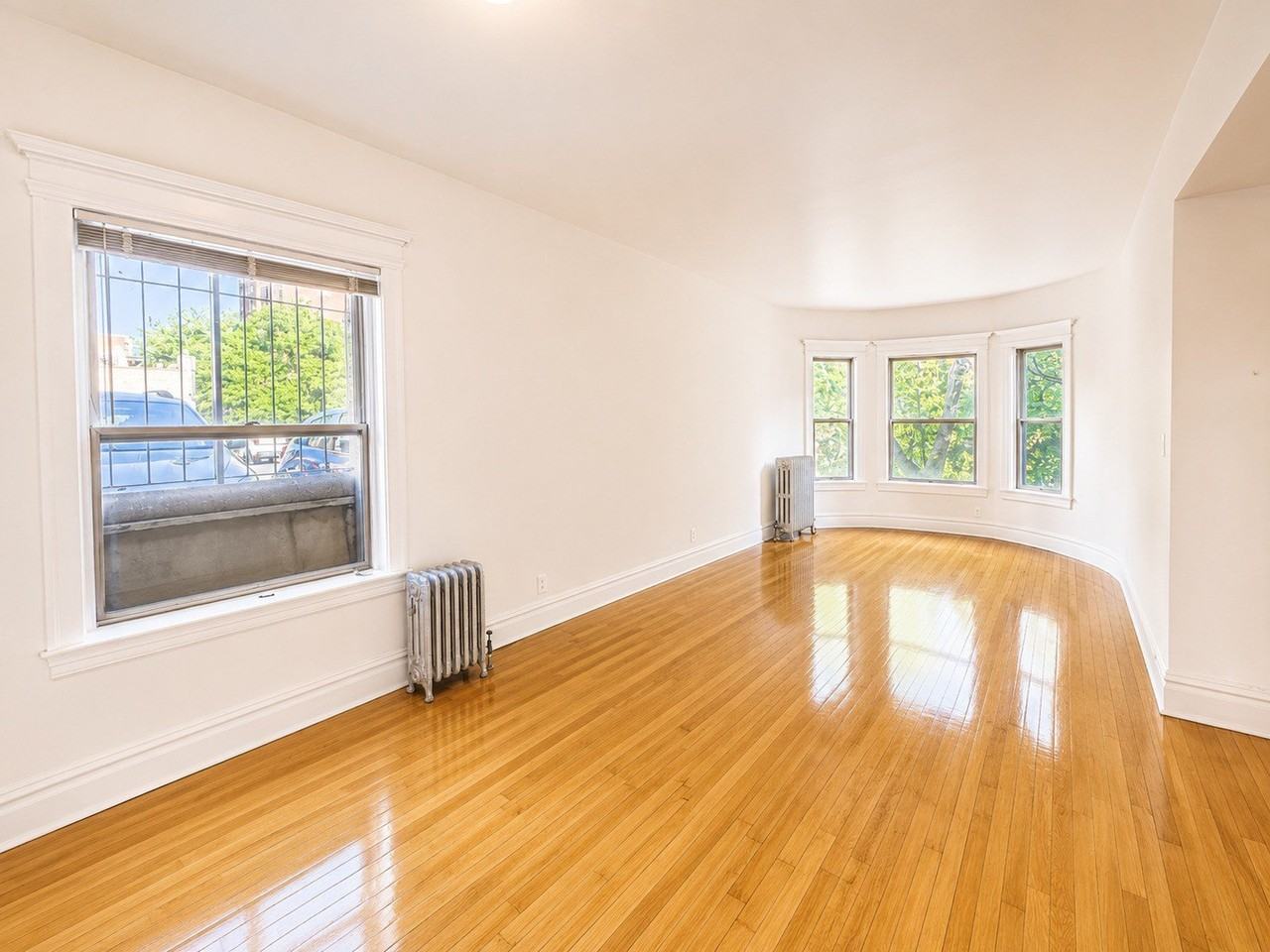 668 W Sheridan Rd #2 - Photo 2 of 17