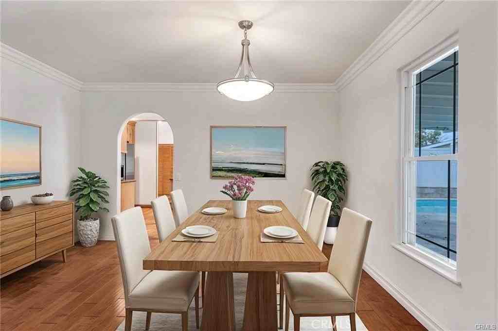 22612 Covello St - Photo 6 of 26