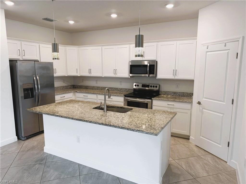 13856 Pine Lodge Ln - Photo 5 of 35