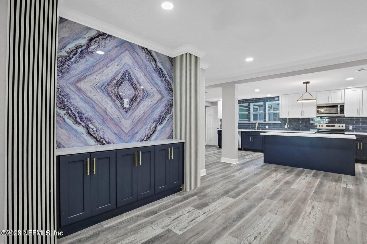 316 S Cypress Ave - Photo 5 of 18