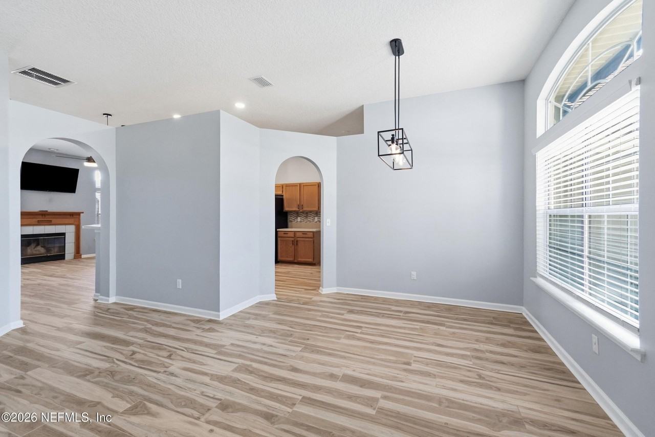 13245 Milhouse Way - Photo 4 of 35