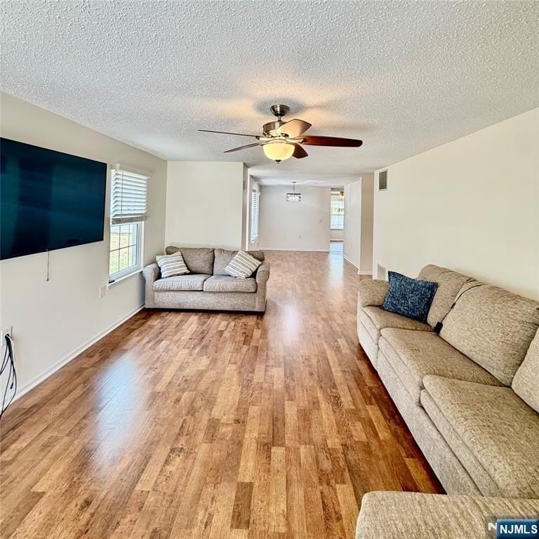 107 Pine Oak Blvd - Photo 2 of 9