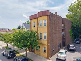 featured image of 231 Palisade Ave #4
