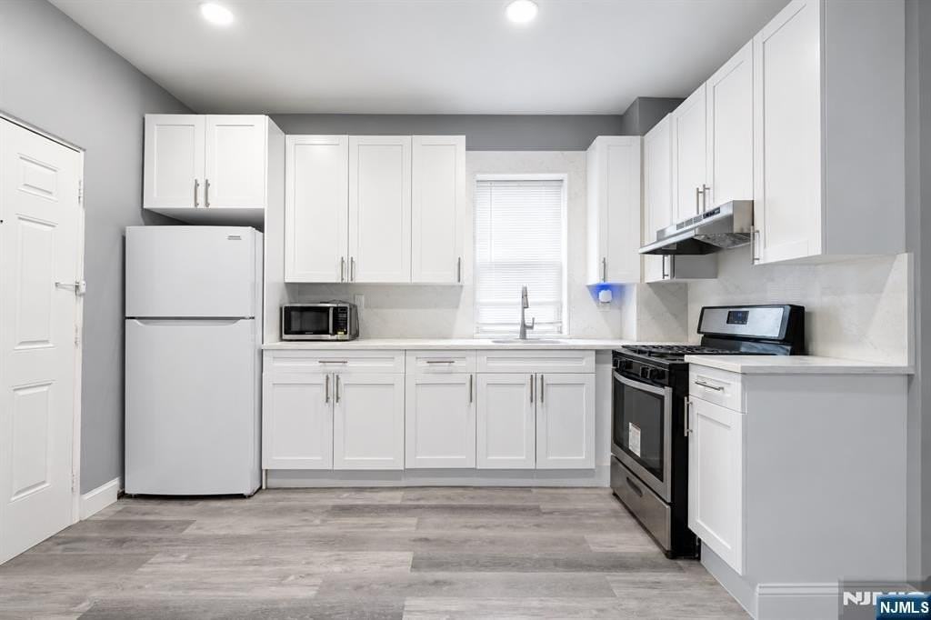 231 Palisade Ave #4 - Photo 3 of 8