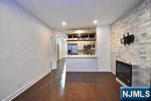 228 Maple St #2 - Photo 5 of 26