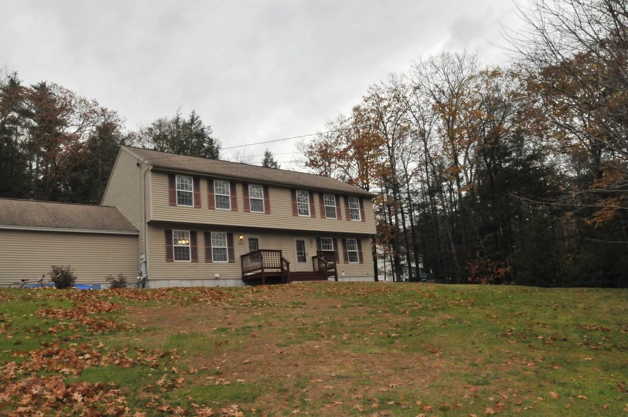147 Highrock Rd #A - Photo 2 of 26