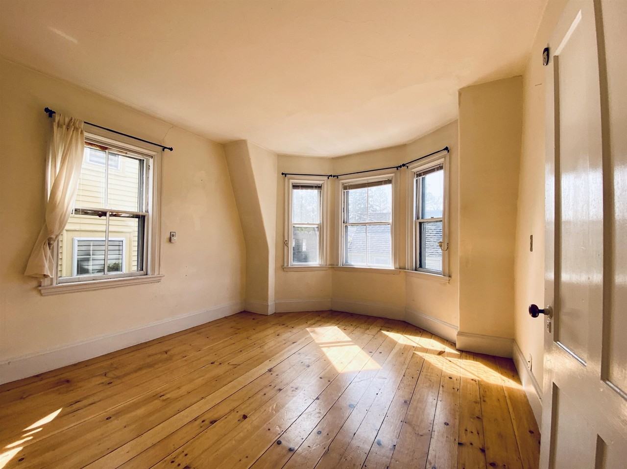 59 Manning St - Photo 4 of 17