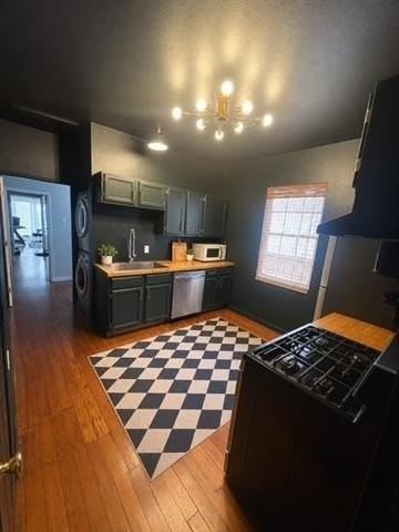 505 S Alexander St - Photo 2 of 9