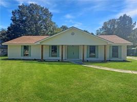 featured image of 301 Steele Rd