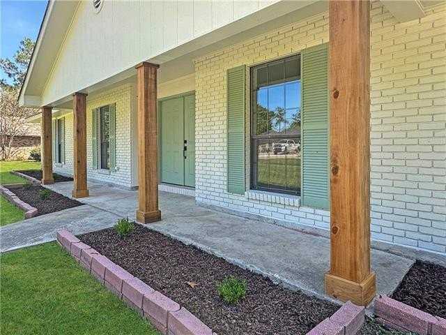 301 Steele Rd - Photo 2 of 21