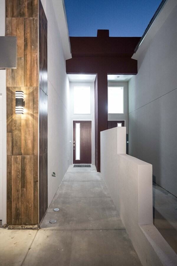4359 Capistrano Ave #A - Photo 3 of 27
