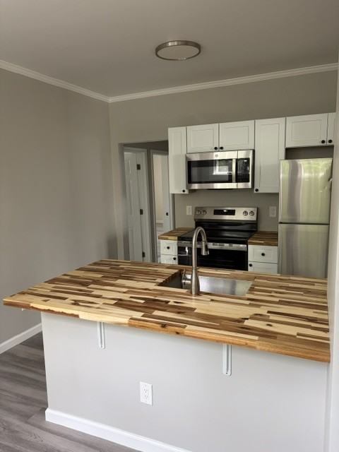 350 S Scott Ave #1 - Photo 4 of 15