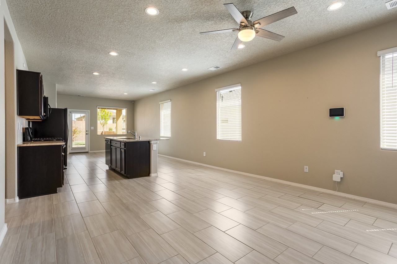 10717 Aspiration Ln Sw - Photo 2 of 11