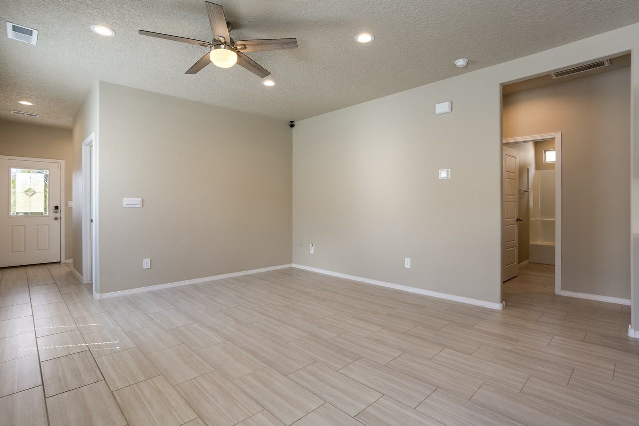10717 Aspiration Ln Sw - Photo 4 of 11