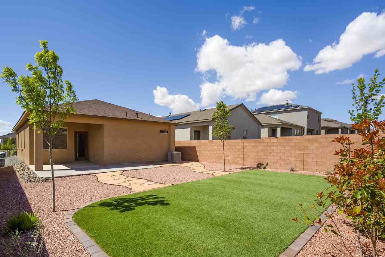 10717 Aspiration Ln Sw - Photo 5 of 11
