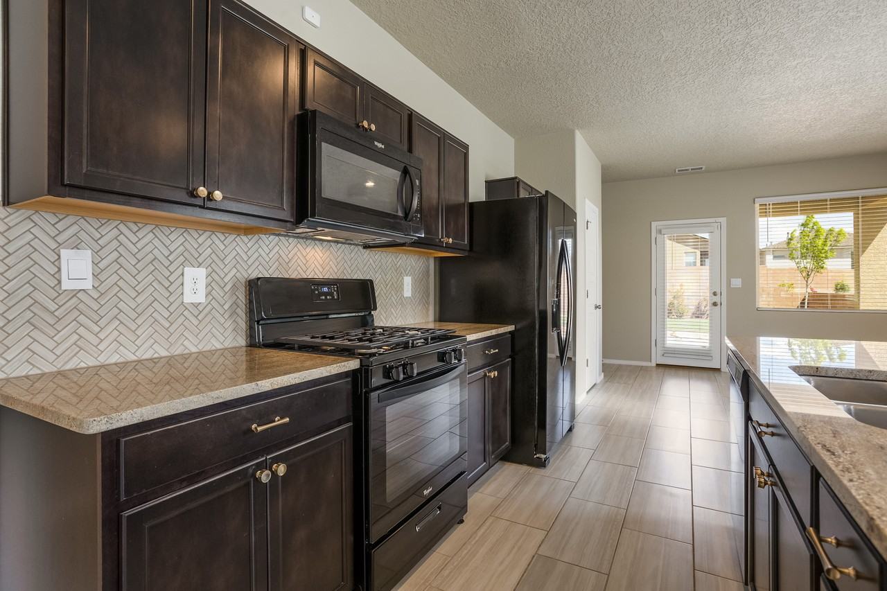10717 Aspiration Ln Sw - Photo 7 of 11