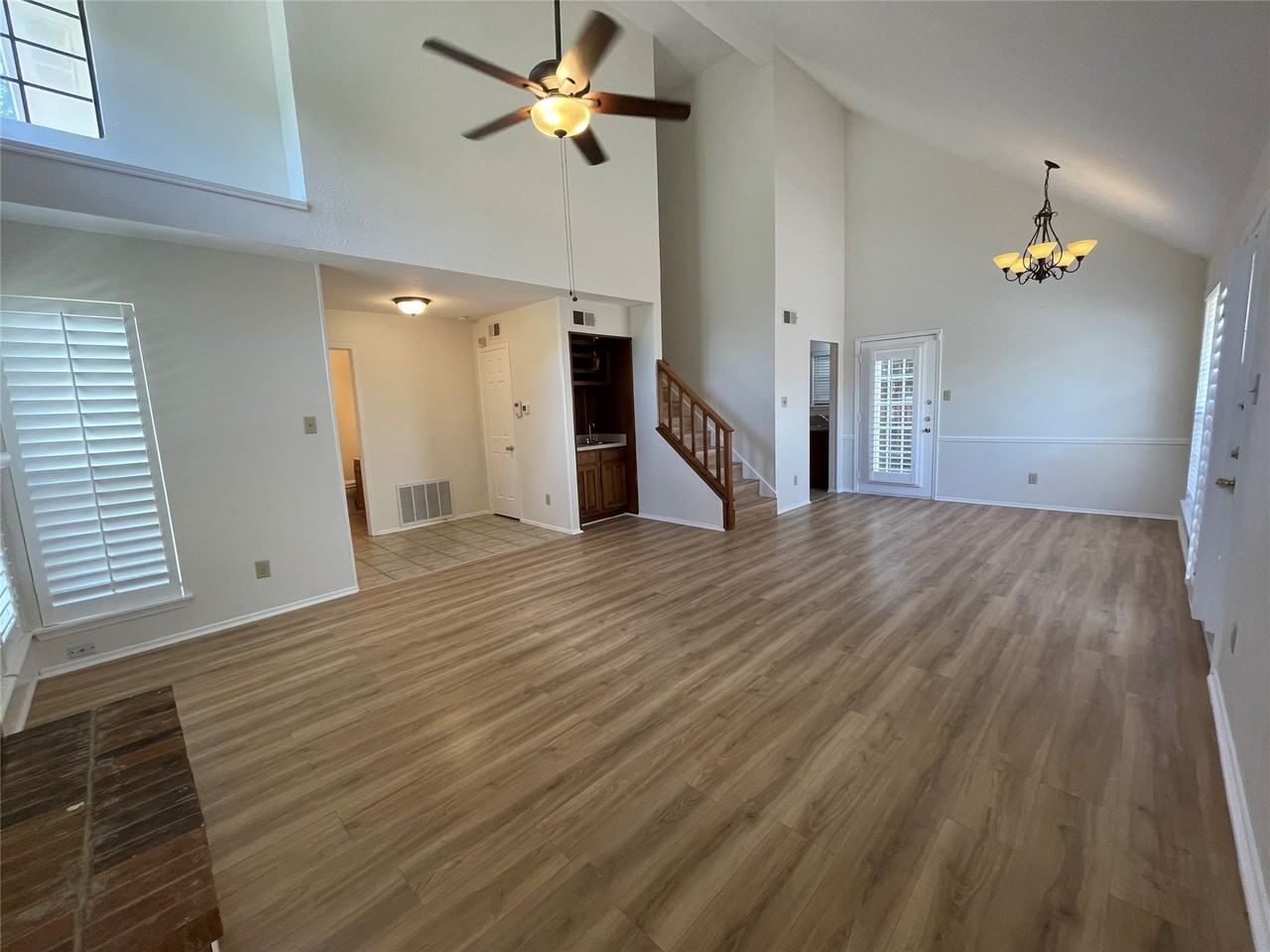 4400 Odessa Dr - Photo 4 of 18