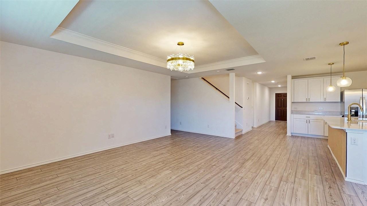 4536 Benham Dr - Photo 5 of 32