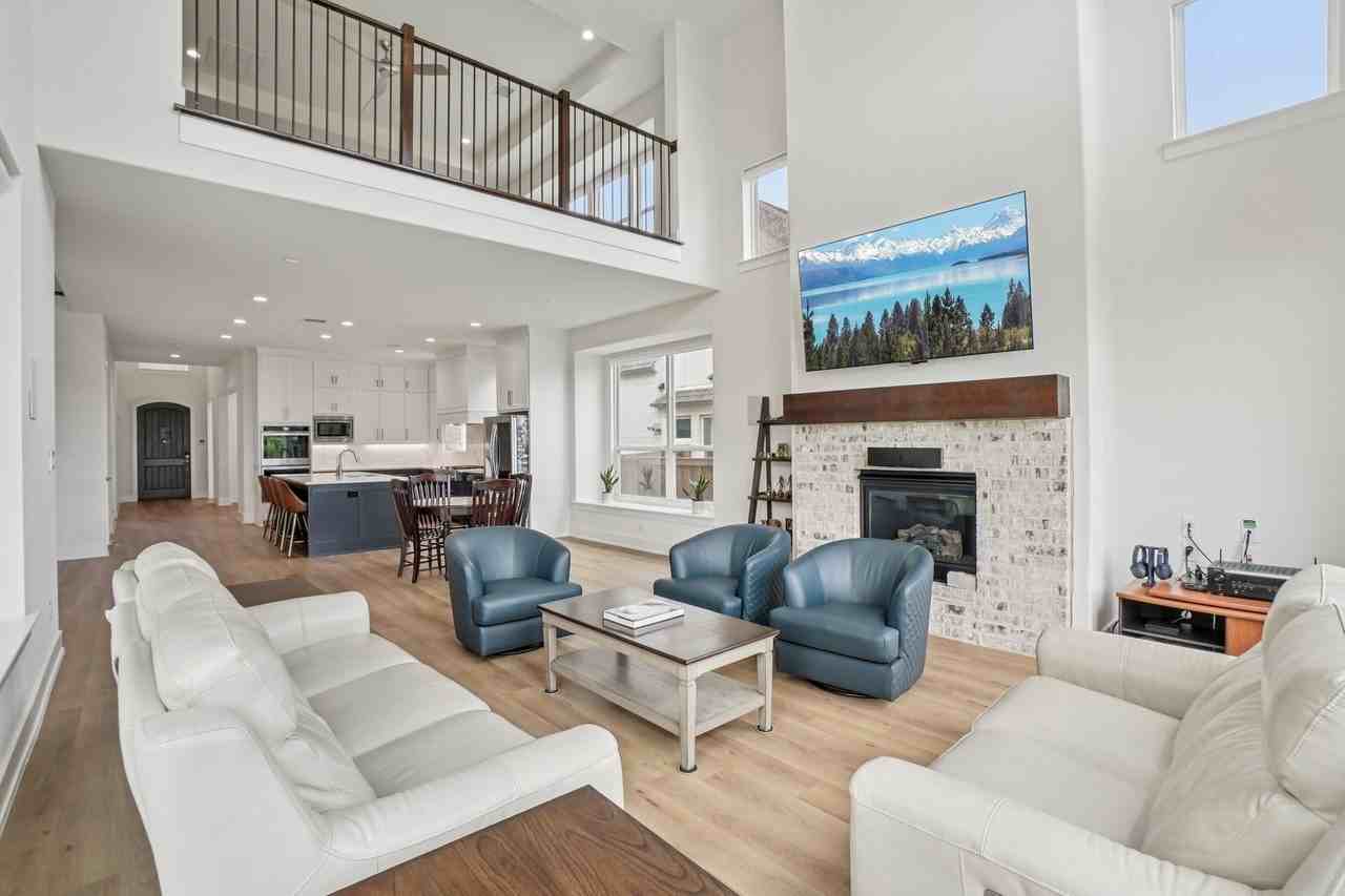 3960 Medio Creek Dr - Photo 4 of 25