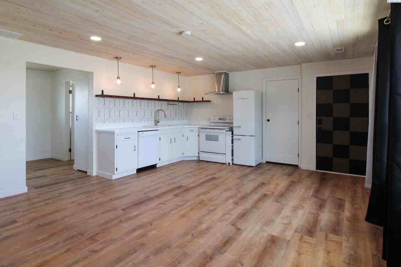 4151 Columbia River Rd - Photo 3 of 27