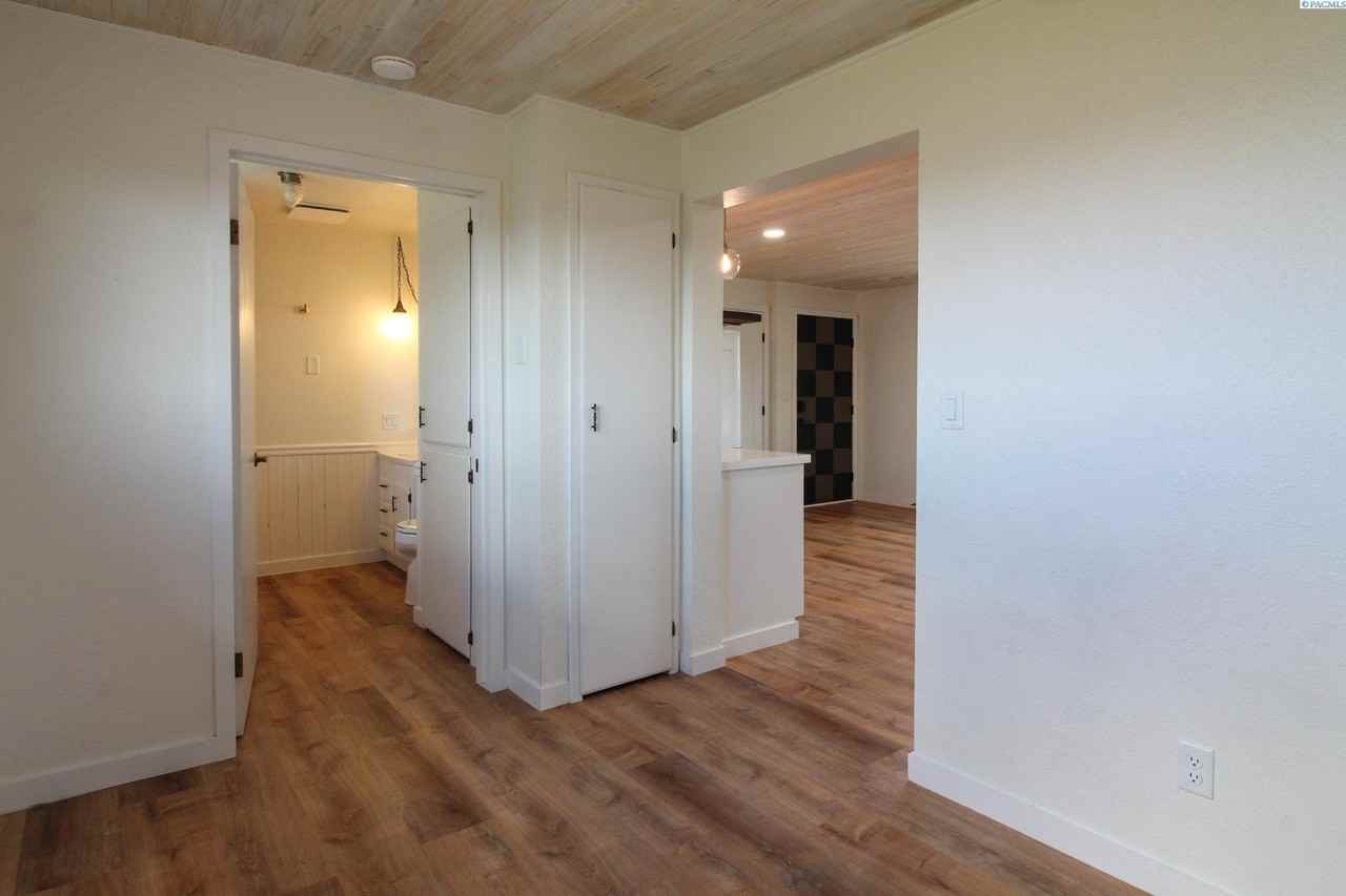 4151 Columbia River Rd - Photo 5 of 27