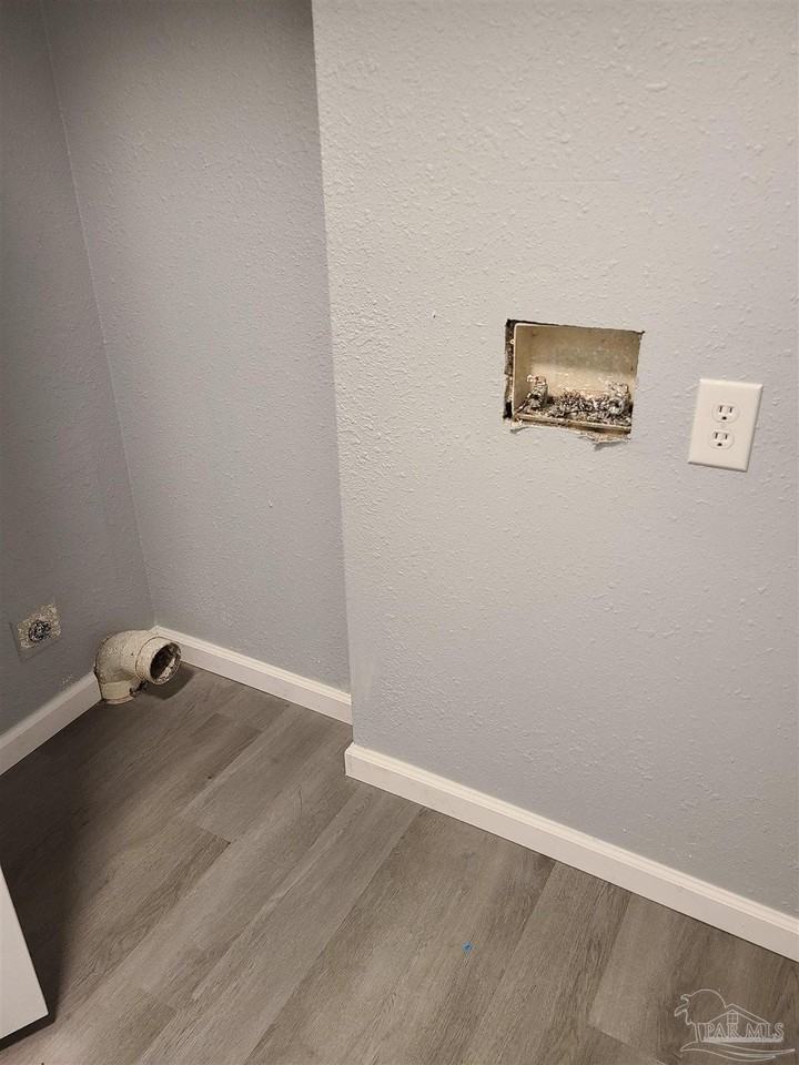 410 E Lloyd St #A - Photo 6 of 9