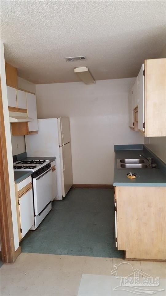 1112 Wayne Ave #B - Photo 2 of 5