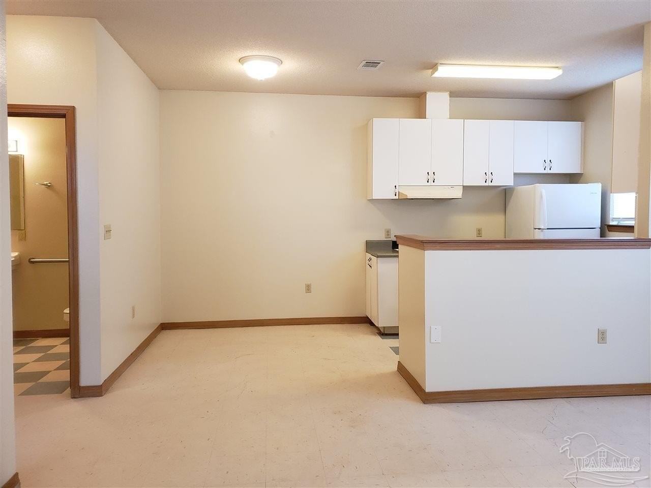 5020 Lillian Hwy #B - Photo 2 of 8