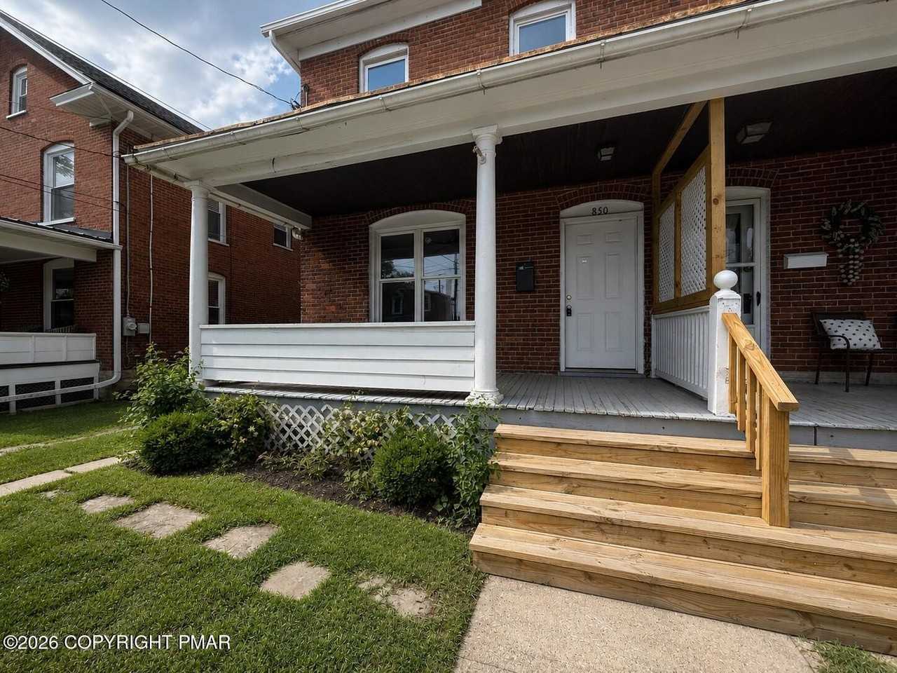 848 Thomas St #850 - Photo 2 of 25
