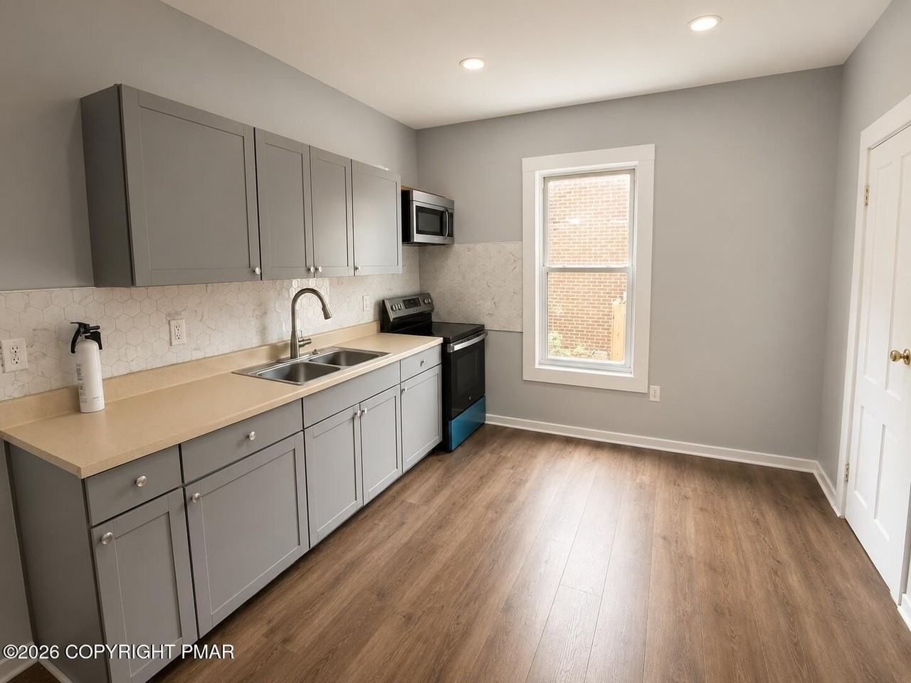 848 Thomas St #850 - Photo 7 of 25