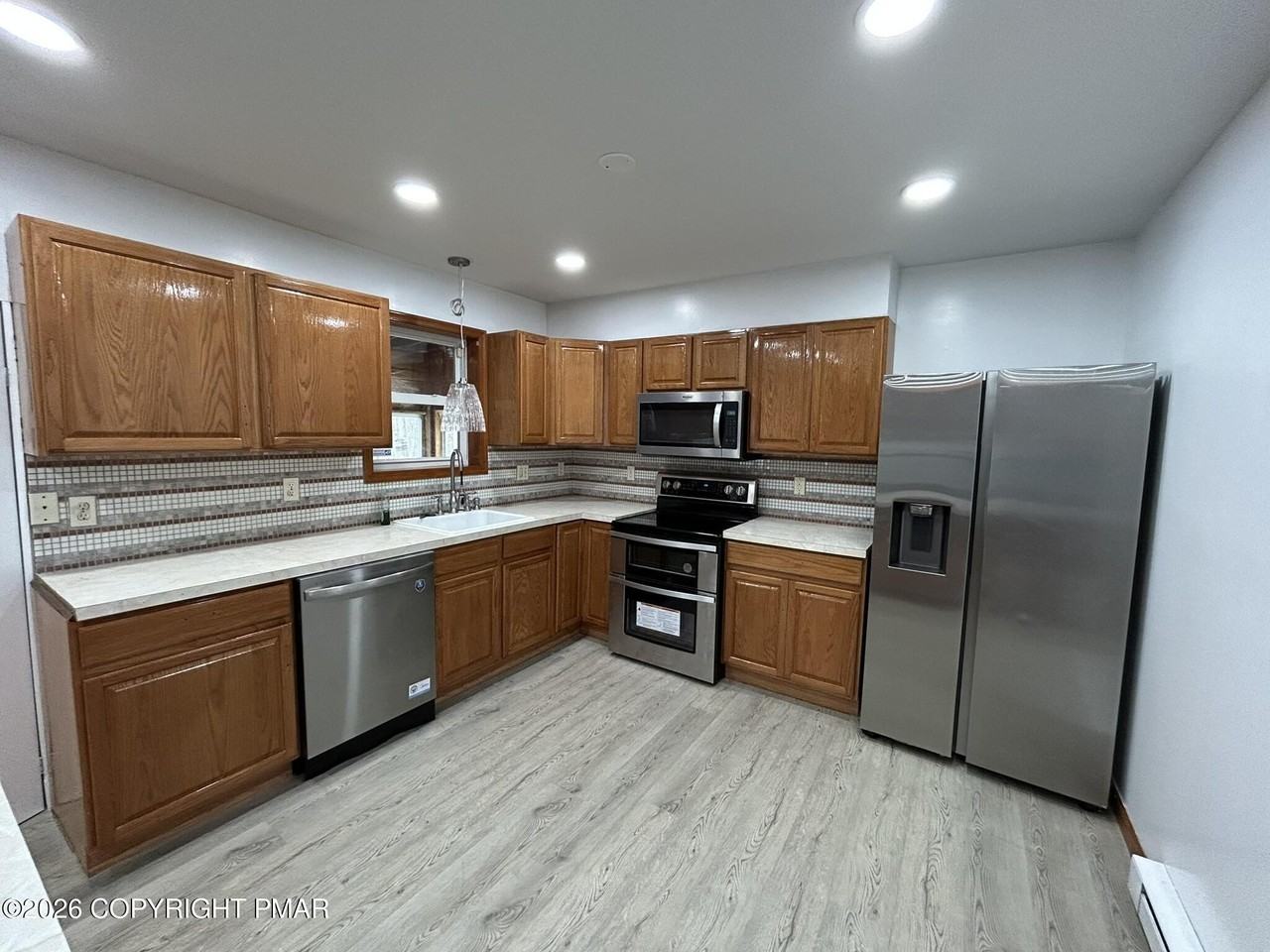2193 Lake Dr - Photo 3 of 25