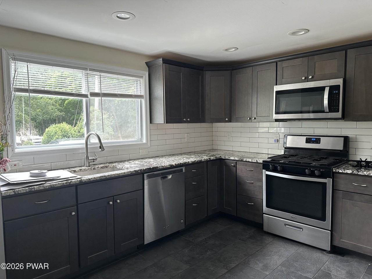 135 Sawkill Ave #A - Photo 2 of 4