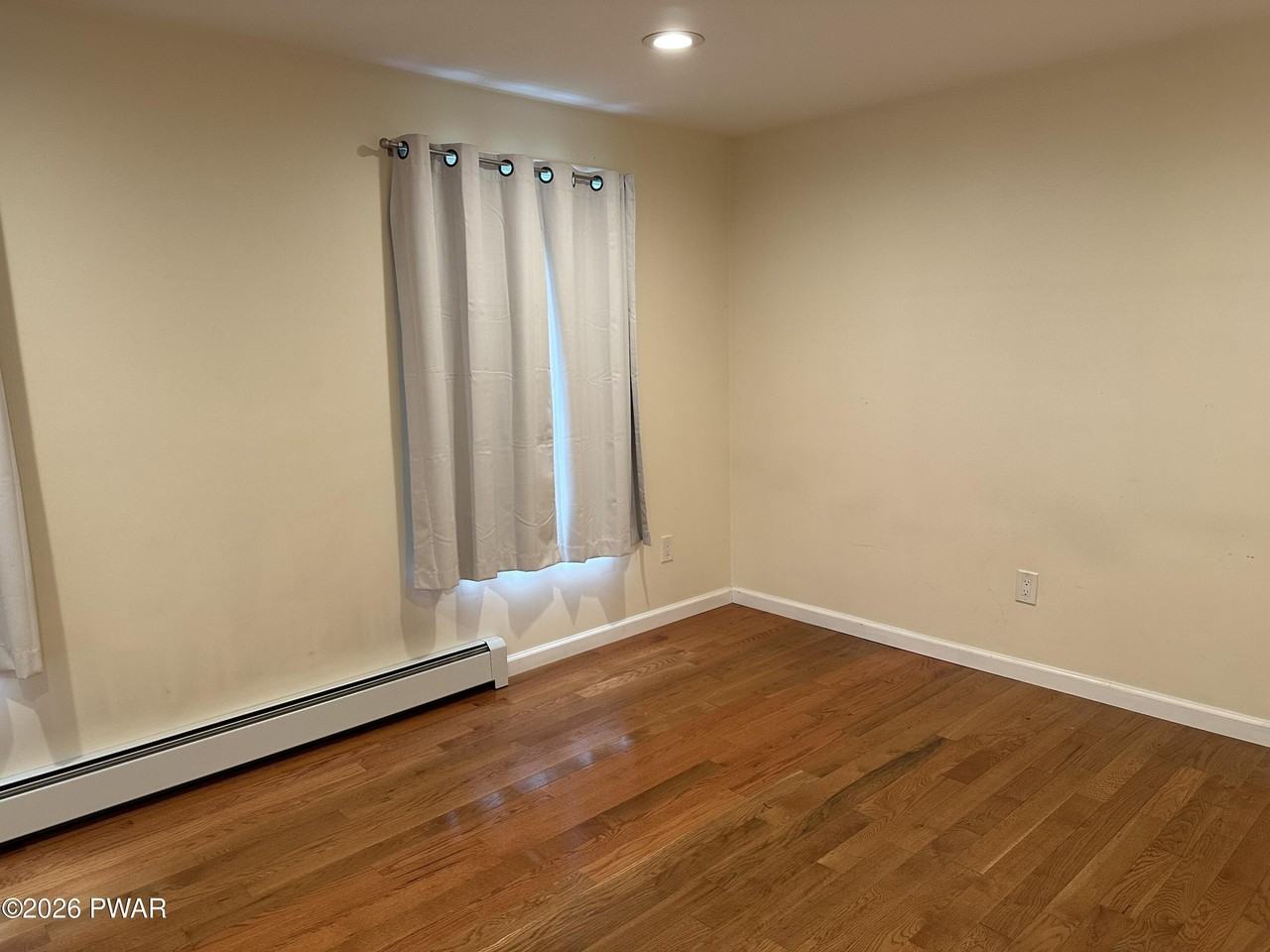 135 Sawkill Ave #A - Photo 4 of 4
