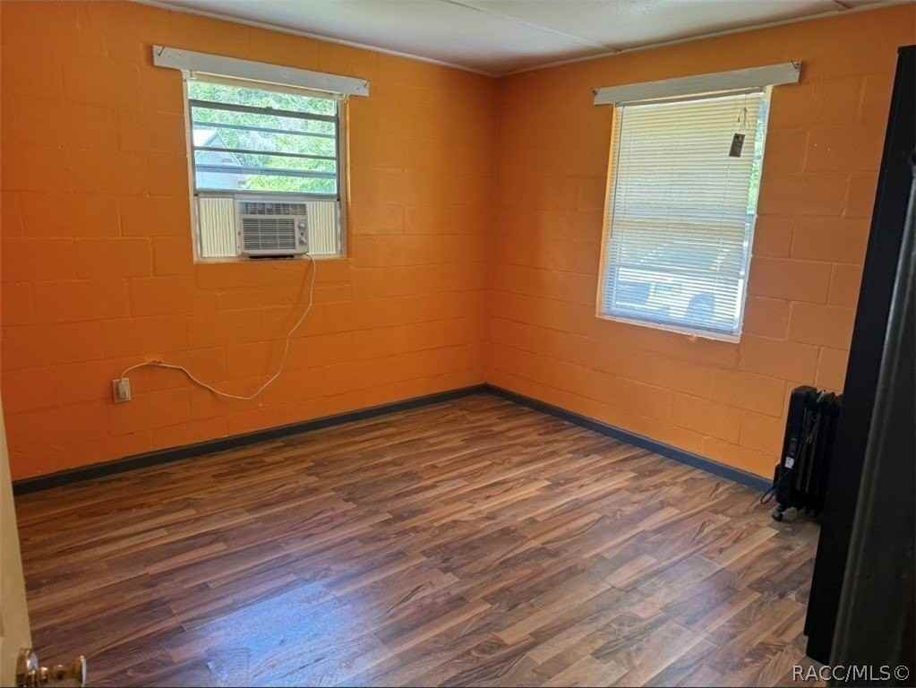11707 Bostick St - Photo 7 of 12