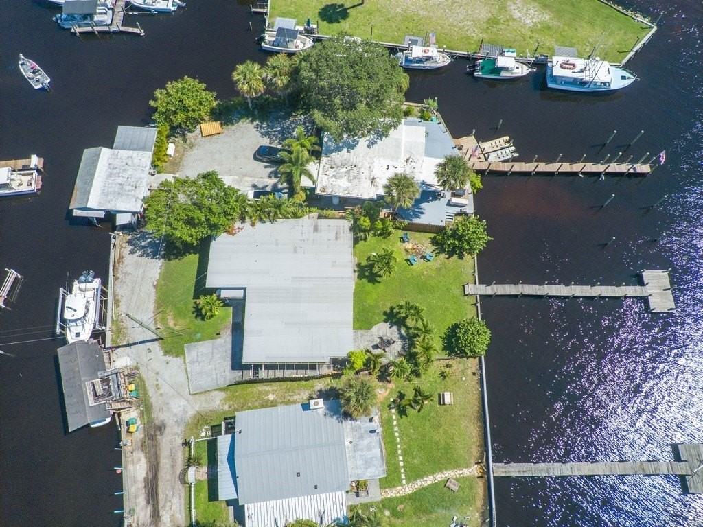 3965 Canal Dr - Photo 3 of 34