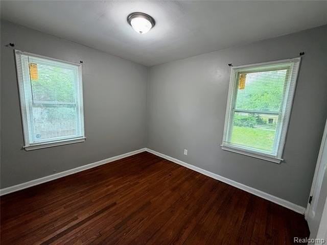 14903 Woodmont Ave - Photo 6 of 9