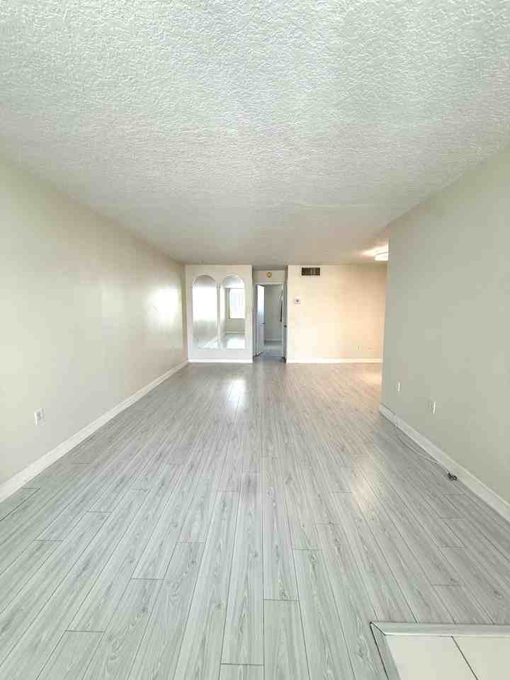 108 Paradise Harbour Blvd #512 - Photo 7 of 24