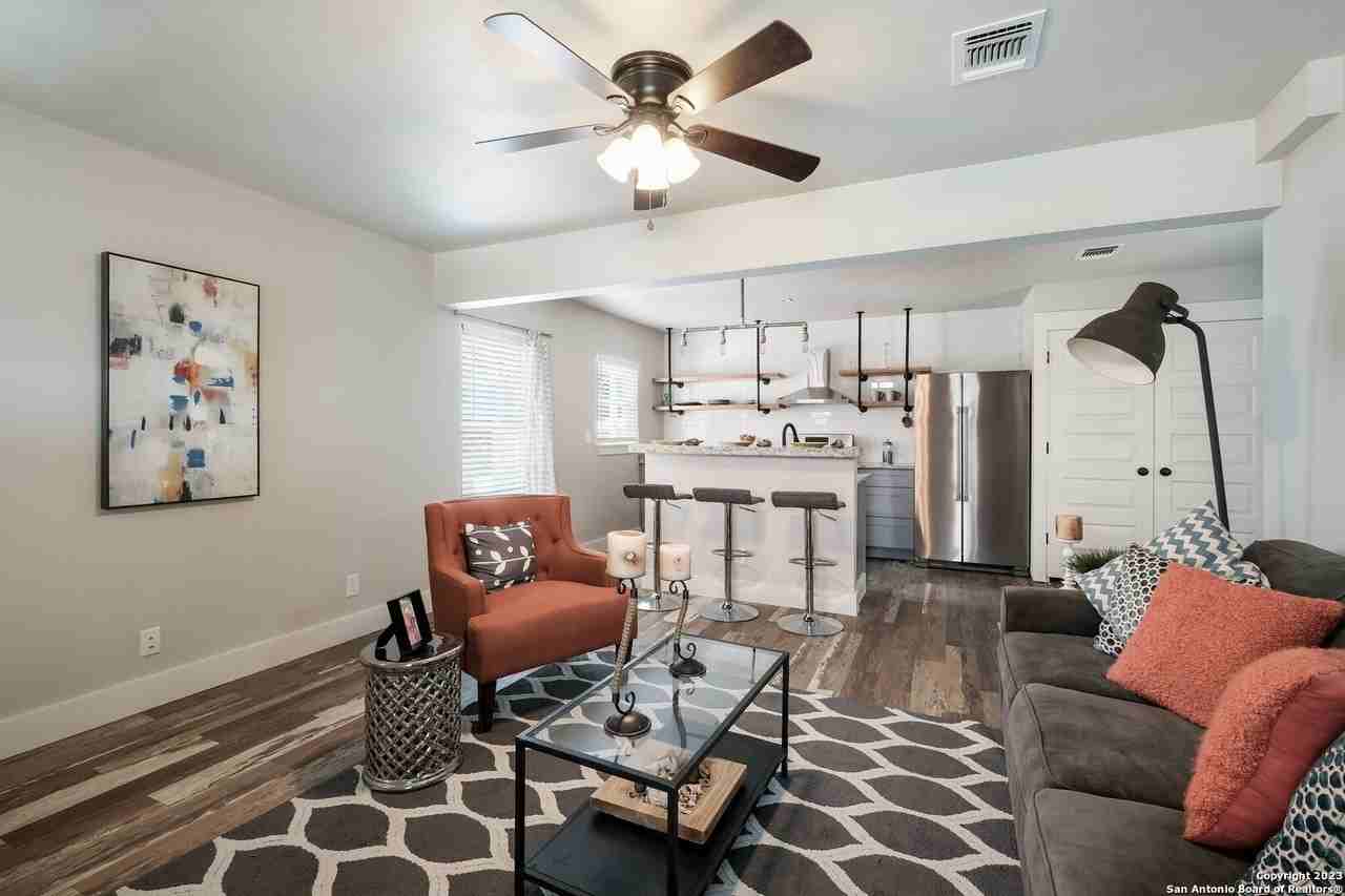 262 Claremont Ave #1 - Photo 5 of 19