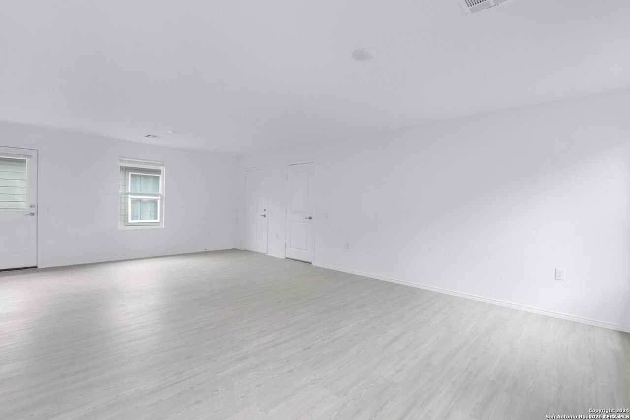 4442 Grassland Pass - Photo 7 of 18