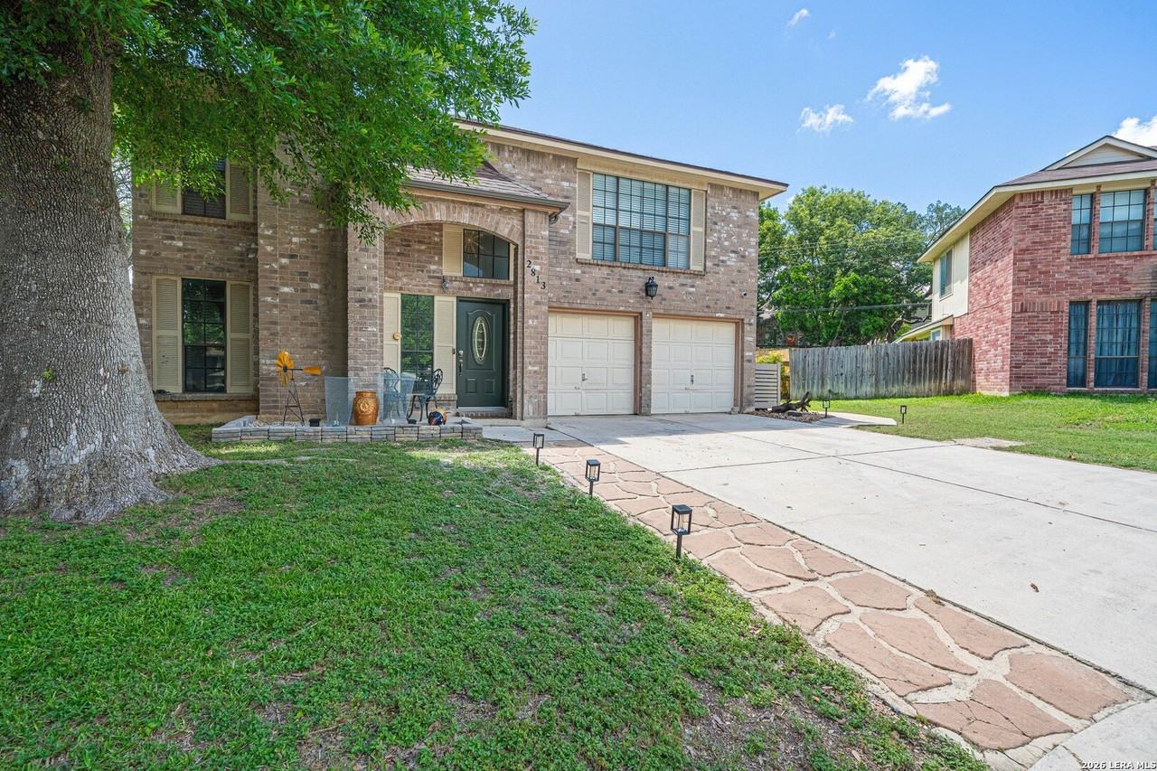 2813 Kline Cir - Photo 2 of 38