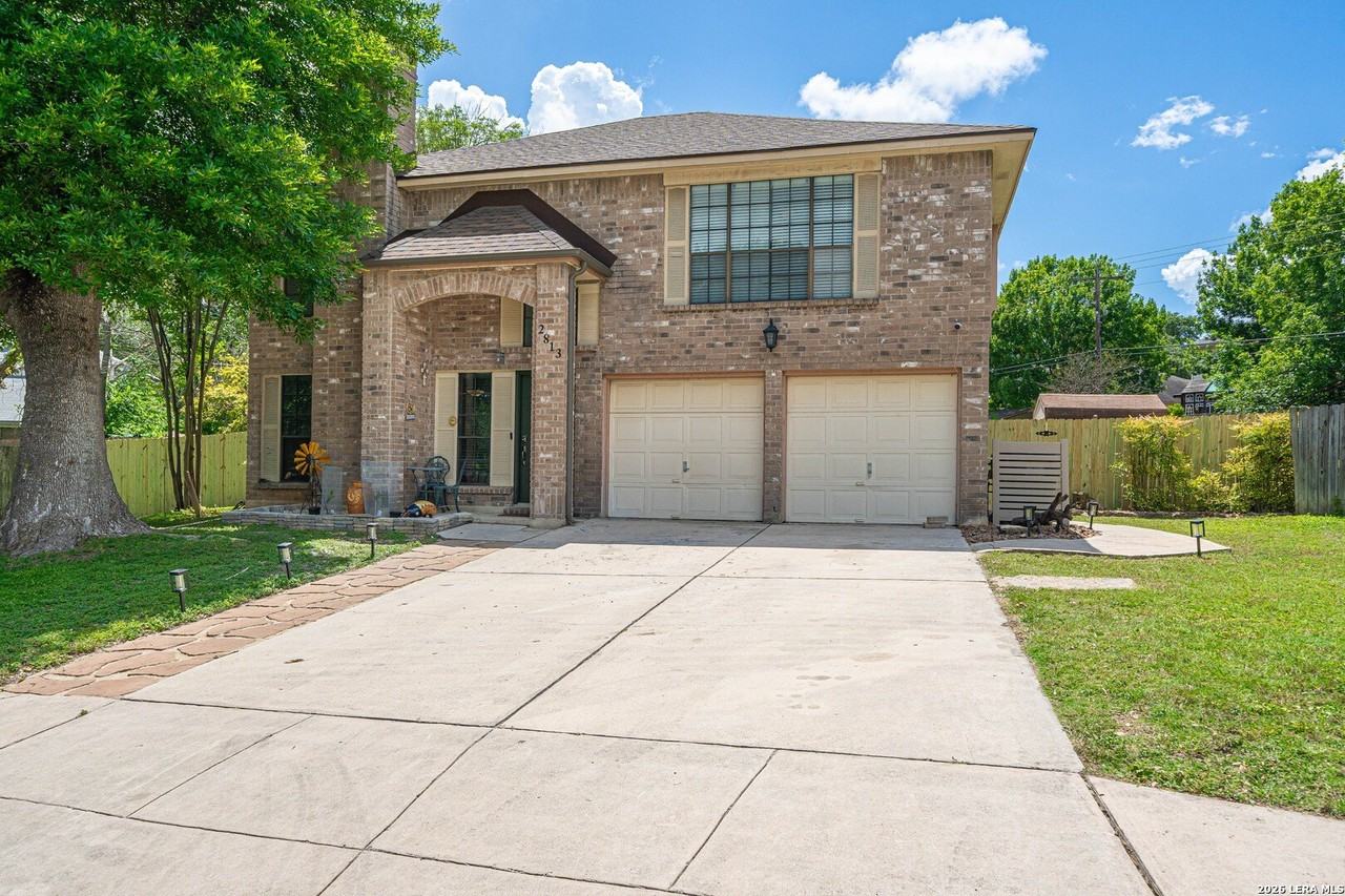 2813 Kline Cir - Photo 4 of 38
