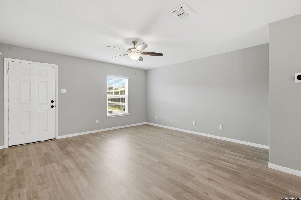 6747 Sabinal - Photo 4 of 23
