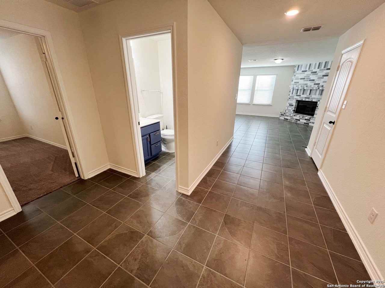 6014 Foster Bnd - Photo 3 of 41