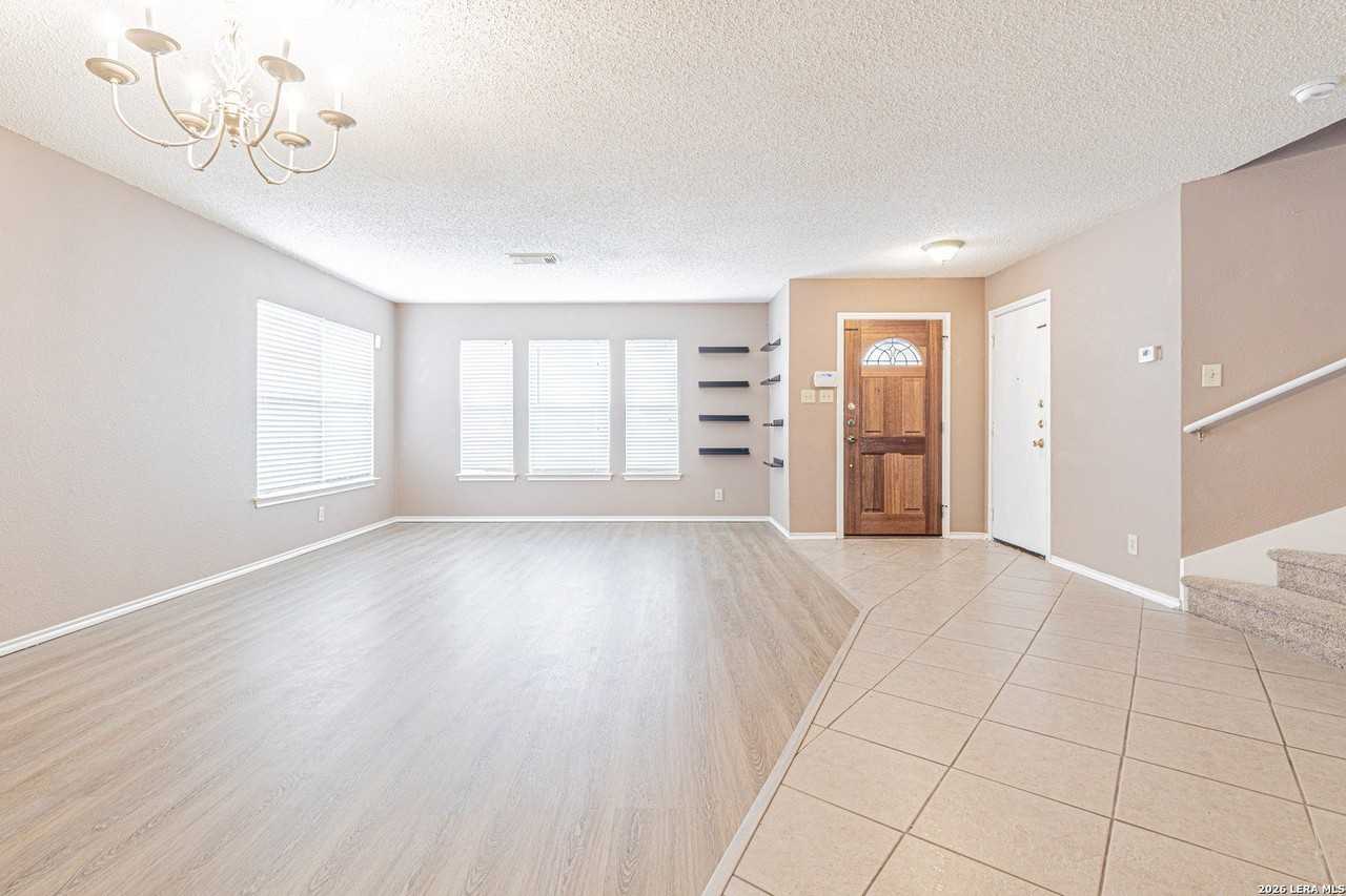 420 Ashley Park - Photo 4 of 41