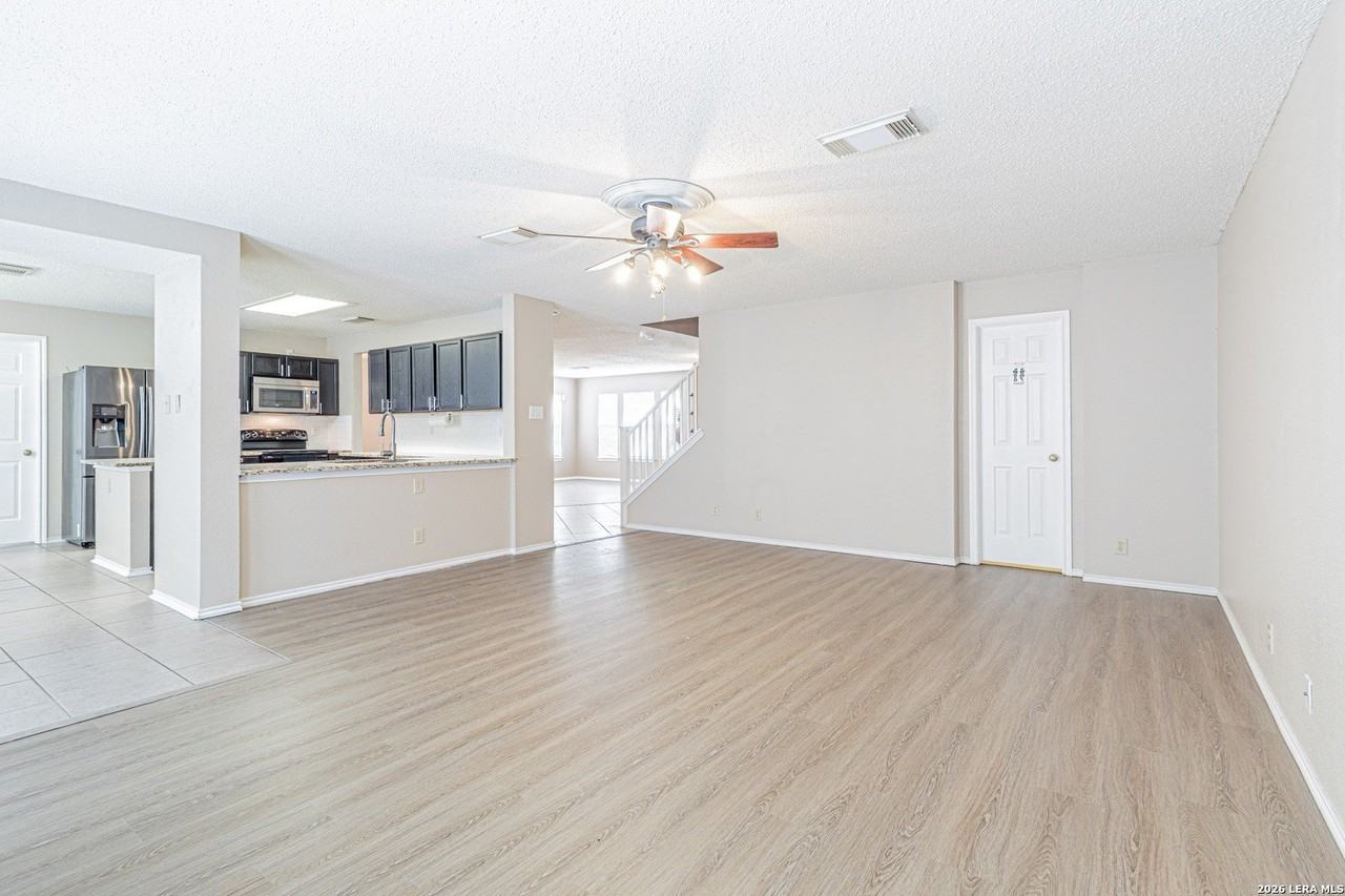420 Ashley Park - Photo 6 of 41