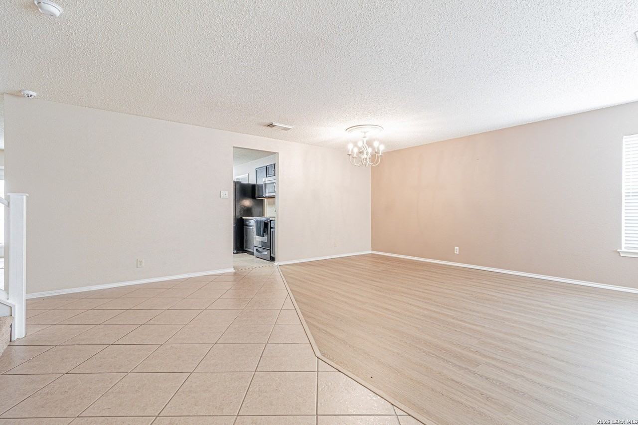 420 Ashley Park - Photo 7 of 41