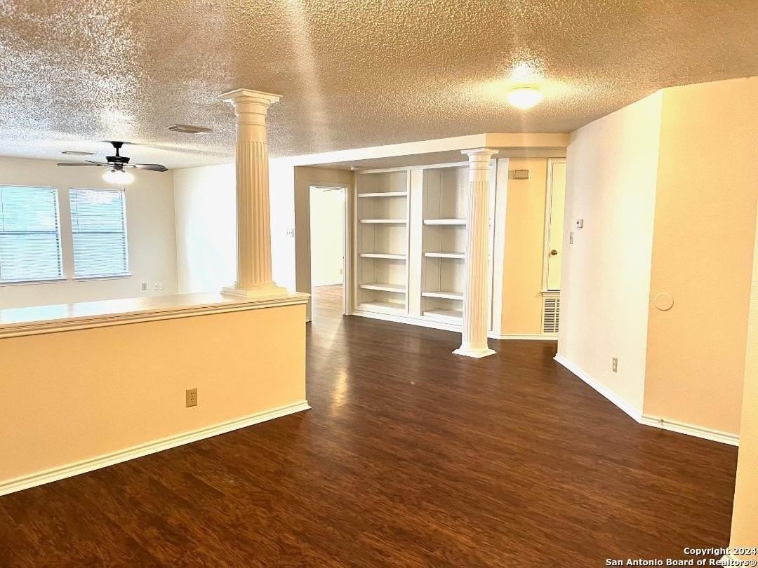 2921 Candleberry Dr - Photo 2 of 22