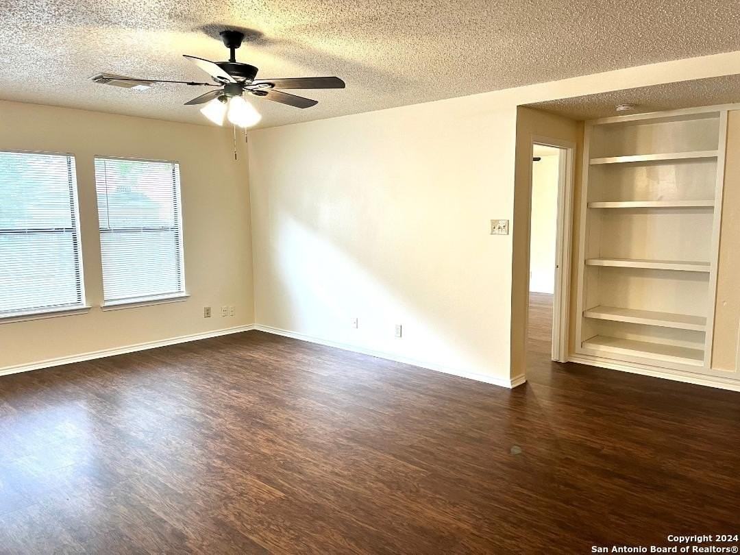 2921 Candleberry Dr - Photo 4 of 22