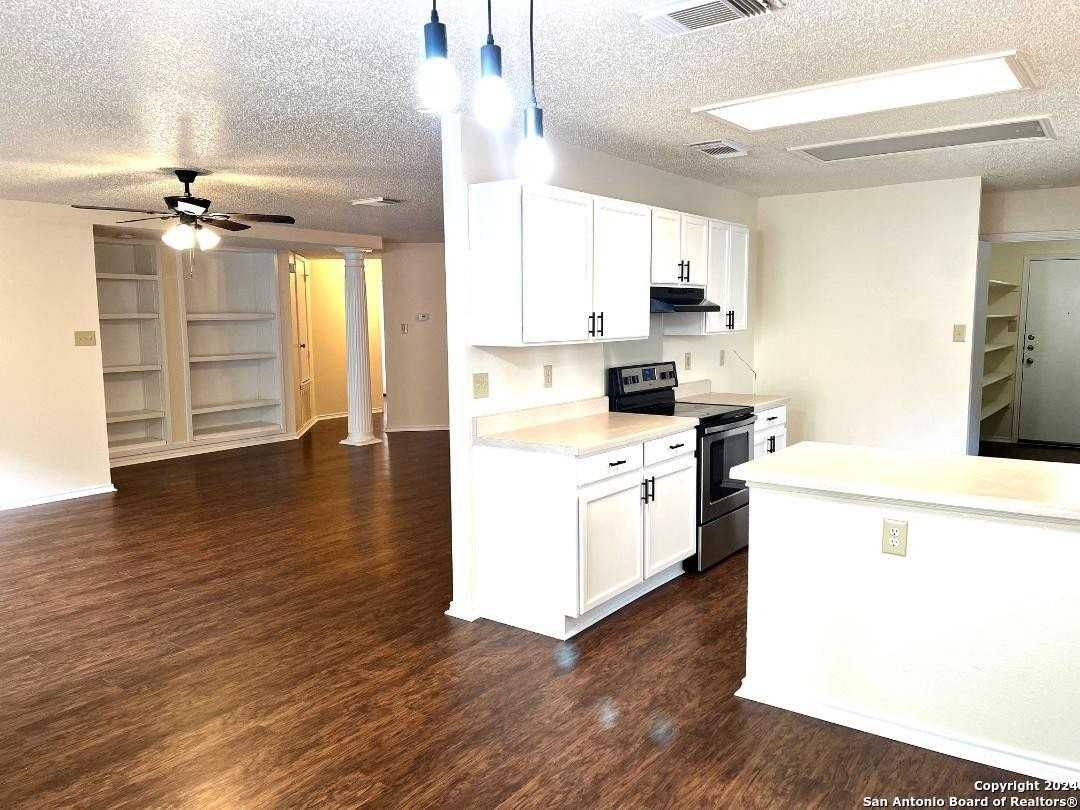 2921 Candleberry Dr - Photo 5 of 22