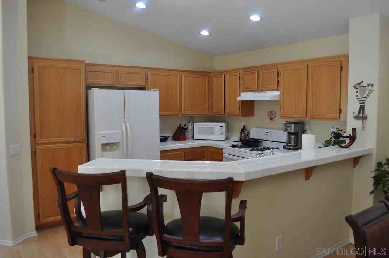 278 Brookview Ct - Photo 2 of 28